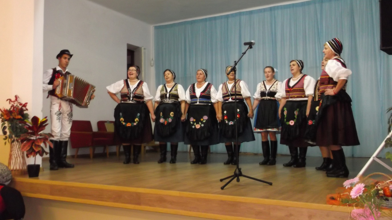 Mesiac úcty k starším 2015  Mesiac úcty k starším 2015